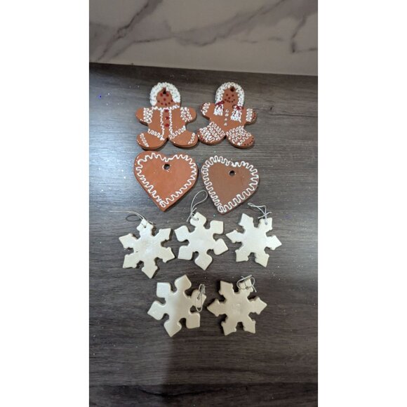 Handmade Gingerbread Heart  Snowflake Ornaments Set - Christmas Decor Delights - Picture 3 of 5